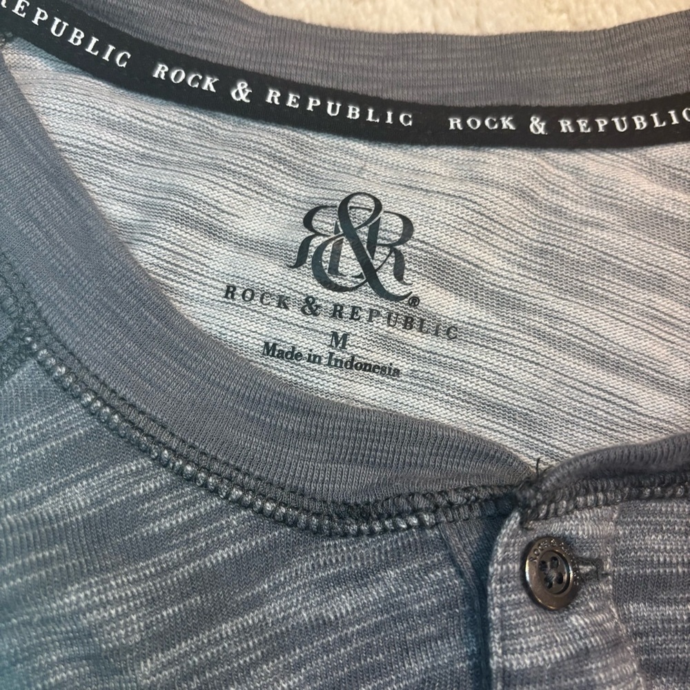 Rock & Republic Men’s Tee Medium Charcoal Gray Short Sleeves Henley Cotton/Poly - Picture 6 of 10